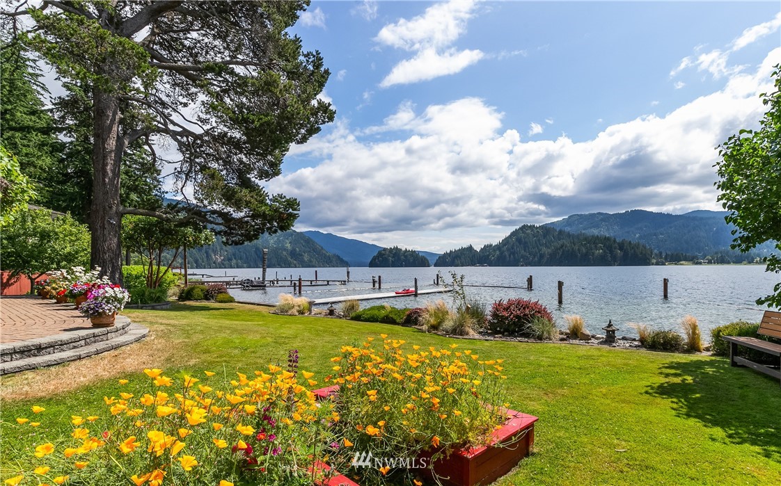 3277 North Shore Road Bellingham, WA 98226 - Photo 1 of 25 Gallery Image 1
