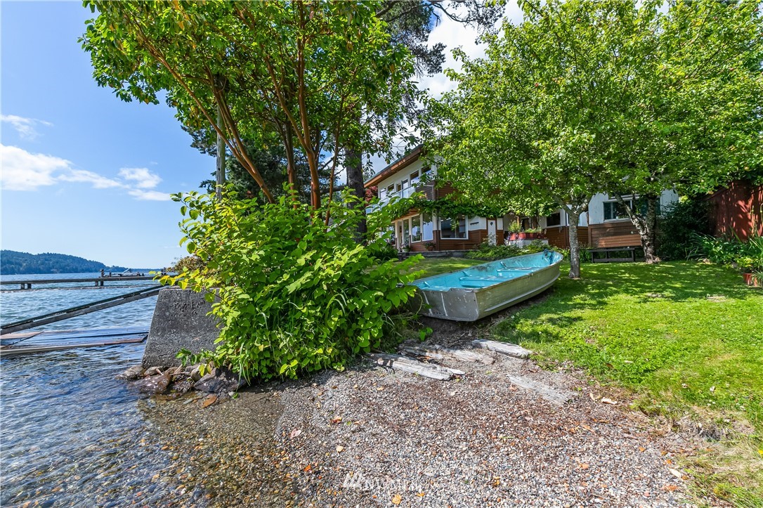 3277 North Shore Road Bellingham, WA 98226 - Photo 4 of 25 Gallery Image 4