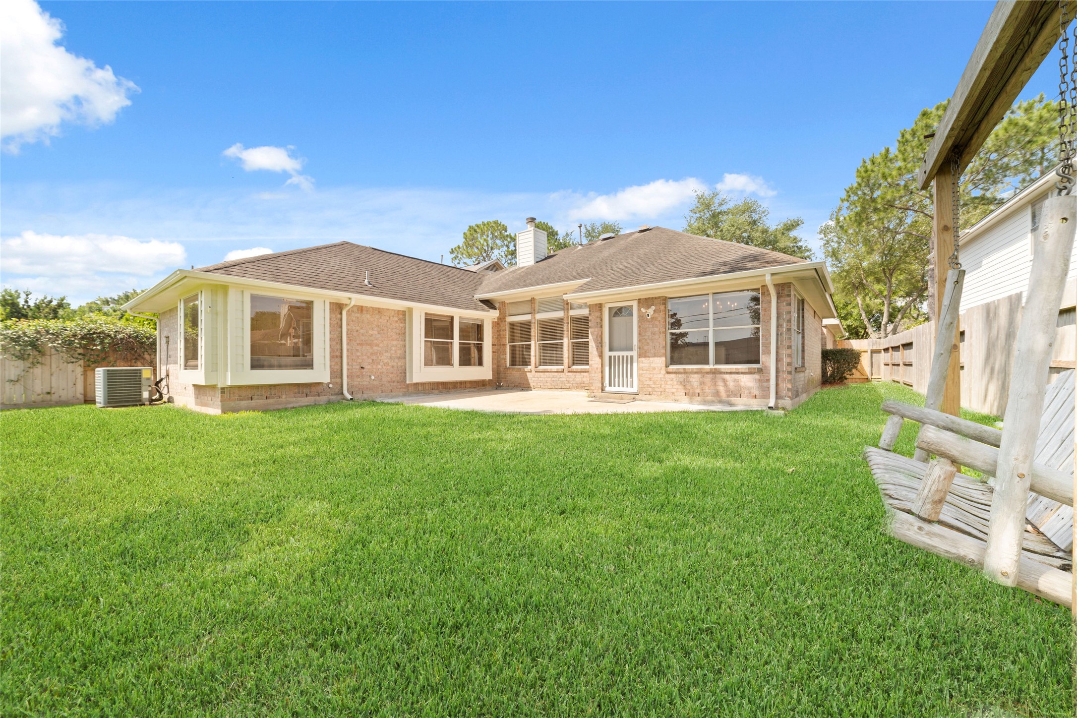 2014 Mabry Mill Road Houston, TX 77062 - Photo 5 of 27