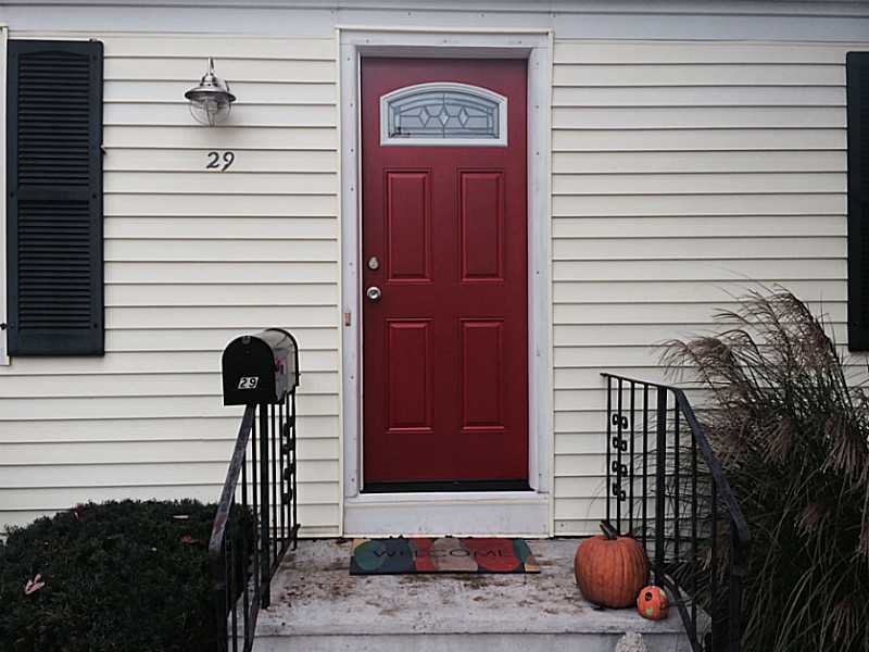 29 Colgate Street Warwick, RI 02888 - Photo 5 of 17 Exterior Front.
