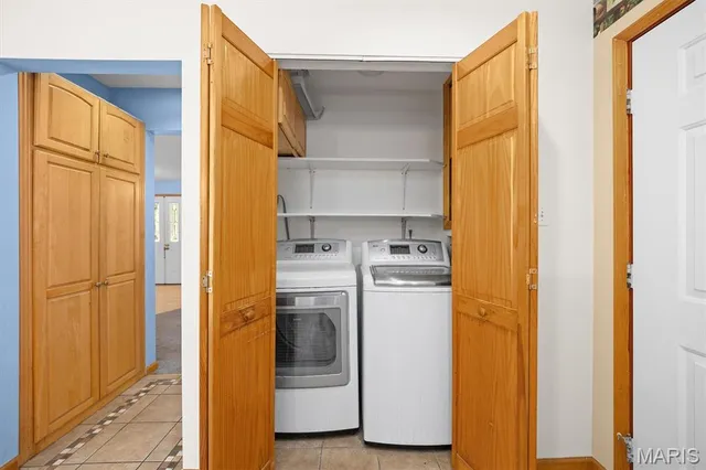 $364,900 | 1205 Antler Drive, Troy, IL 62294