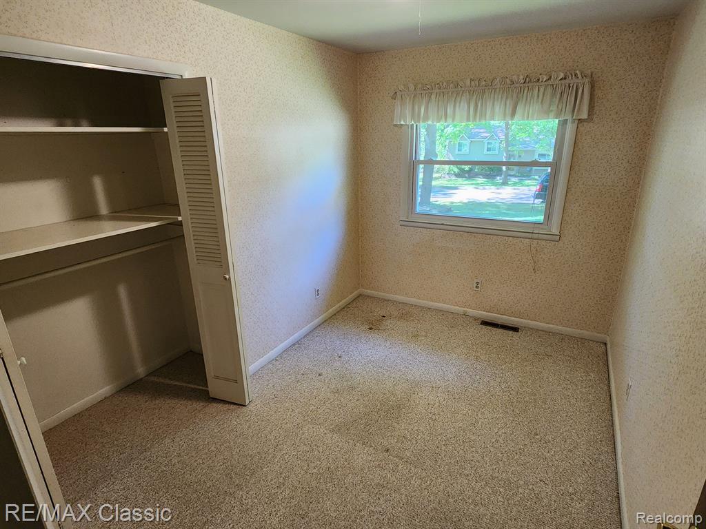 4121 Edmore Road Waterford, MI 48329 - Photo 25 of 53