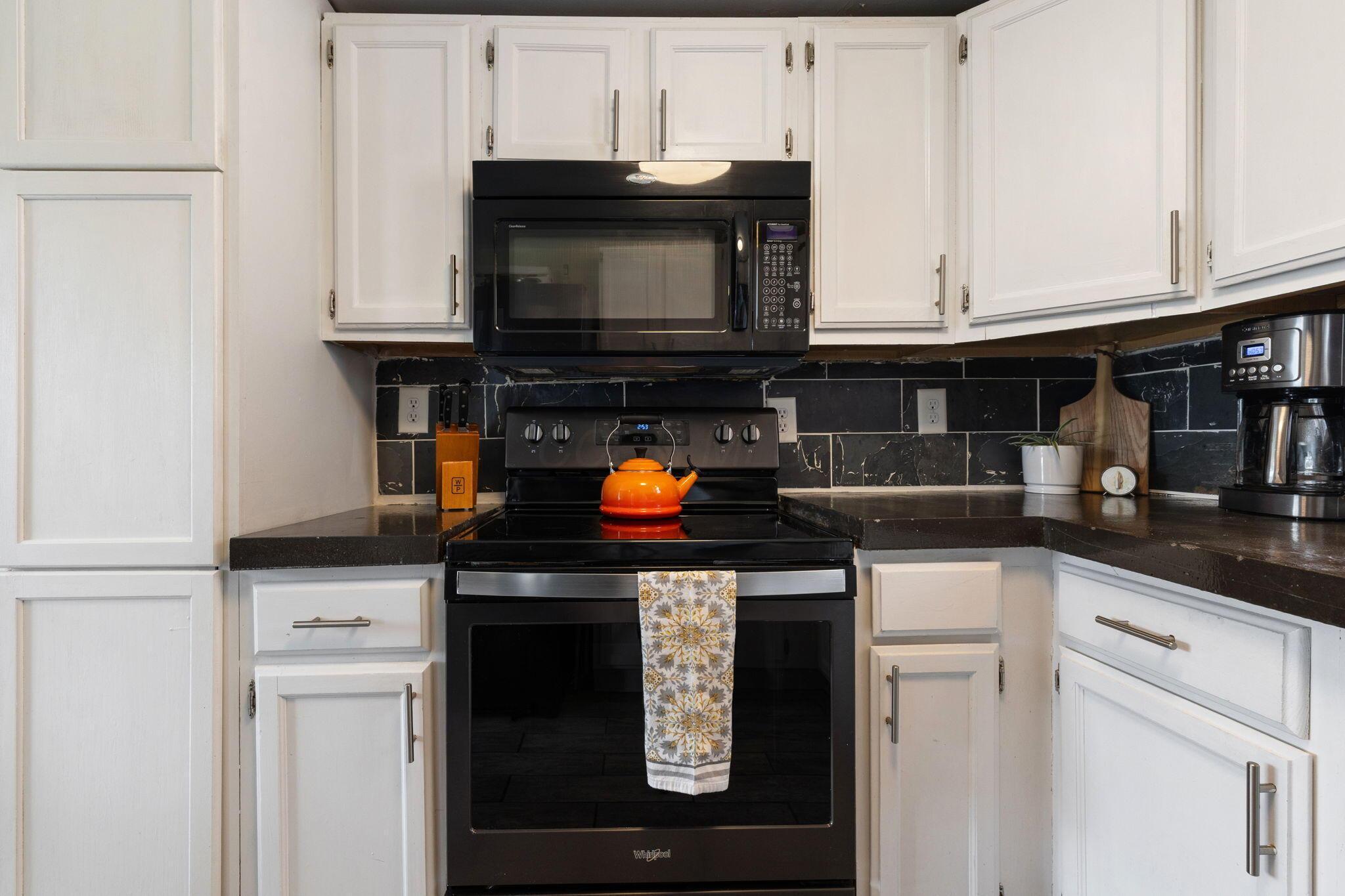 663 Kingsbury Road Delaware, OH 43015 - Photo 8 of 33 Kitchen
