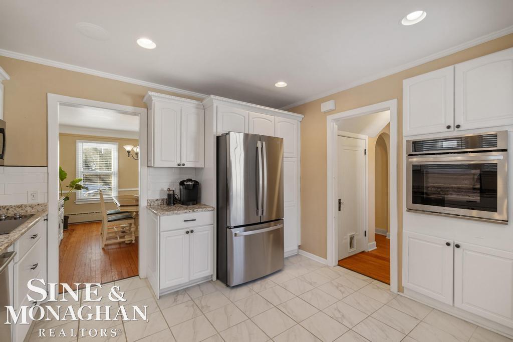 1264 Bishop Road Grosse Pointe, MI 48230 - Photo 12 of 59 50198814-15b06605-1995-446d-94eb-c81a4334dba2.JPG