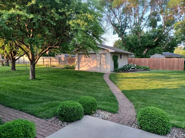 $289,900 | 1115 Swanhill Drive, Albert Lea, MN 56007