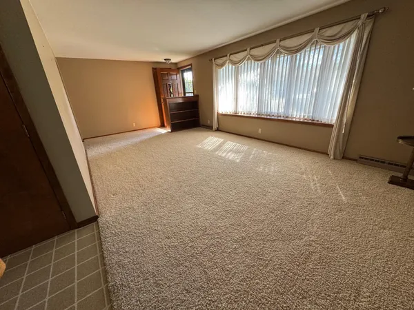 $289,900 | 1115 Swanhill Drive, Albert Lea, MN 56007
