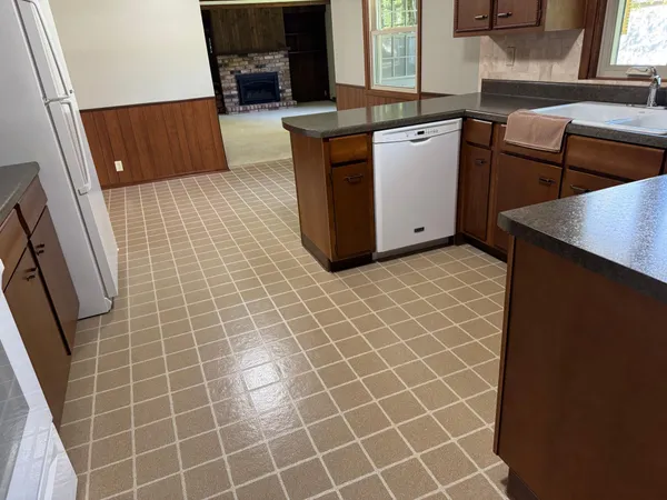 $289,900 | 1115 Swanhill Drive, Albert Lea, MN 56007