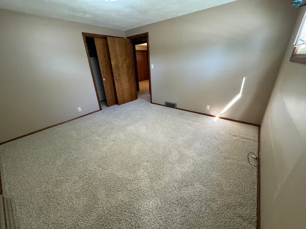 $289,900 | 1115 Swanhill Drive, Albert Lea, MN 56007