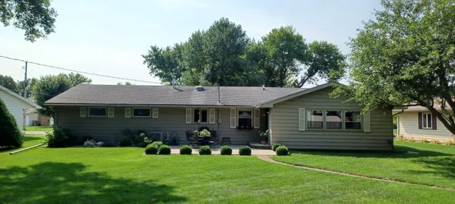 $289,900 | 1115 Swanhill Drive, Albert Lea, MN 56007
