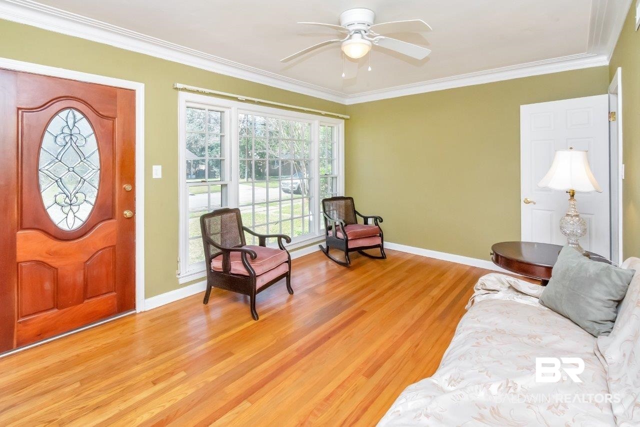 17 West Chadwick Drive Mobile, AL 36606 - Photo 2 of 24