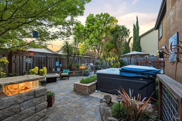 $1,033,116 | 1384 Birdie Drive, Windsor, CA 95492