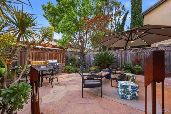 $1,033,116 | 1384 Birdie Drive, Windsor, CA 95492