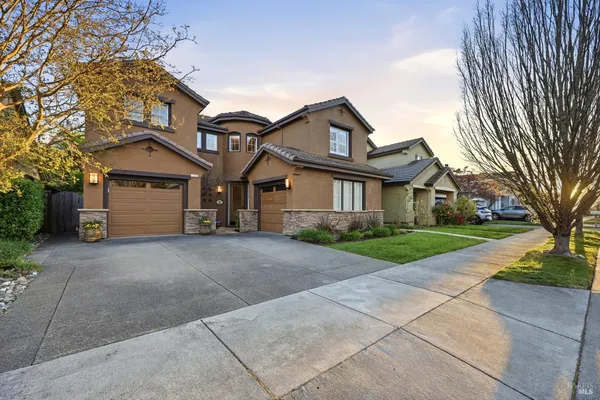 $1,033,116 | 1384 Birdie Drive, Windsor, CA 95492