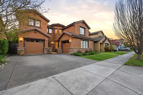 $1,033,116 | 1384 Birdie Drive, Windsor, CA 95492