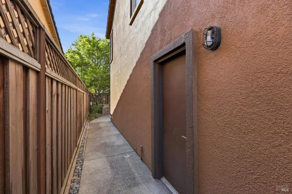 $1,033,116 | 1384 Birdie Drive, Windsor, CA 95492
