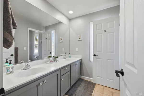 $1,033,116 | 1384 Birdie Drive, Windsor, CA 95492