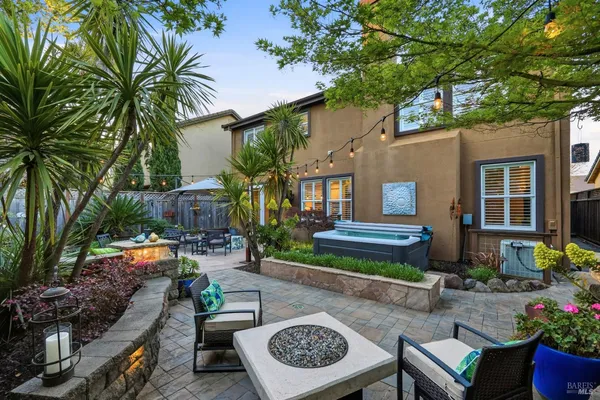 $1,033,116 | 1384 Birdie Drive, Windsor, CA 95492