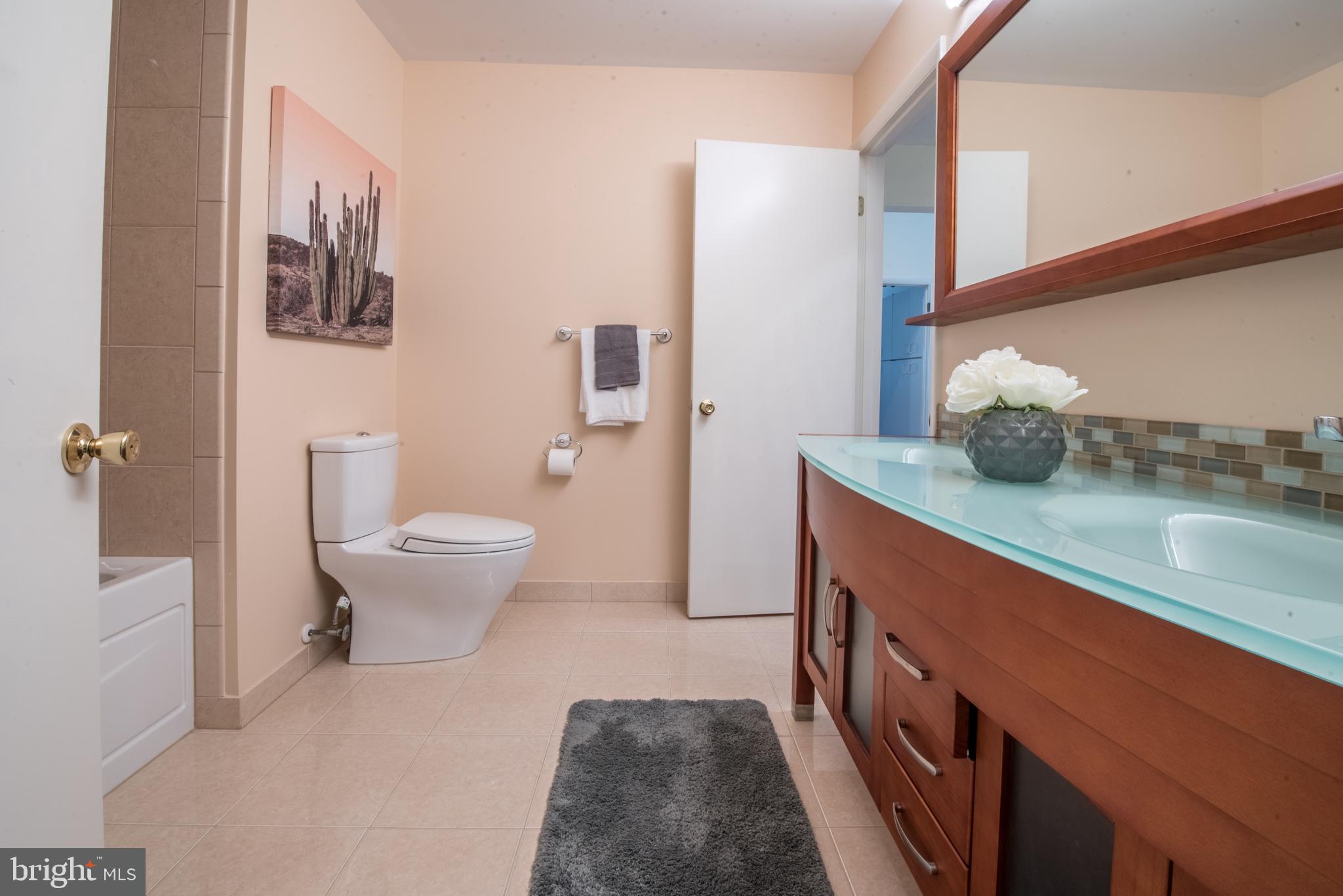 3500 Englemeade Road Baltimore, MD 21208 - Photo 26 of 35 HALL BATH