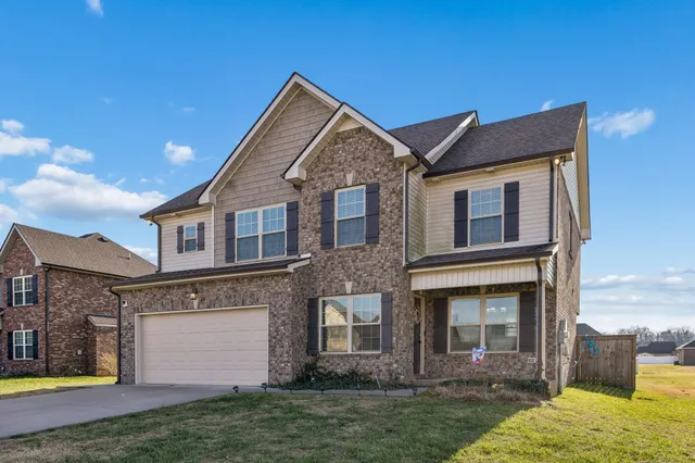 $379,999 | 2906 Dusenburg Drive, Christiana, TN 37037