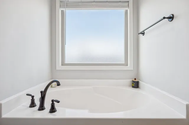 $379,999 | 2906 Dusenburg Drive, Christiana, TN 37037