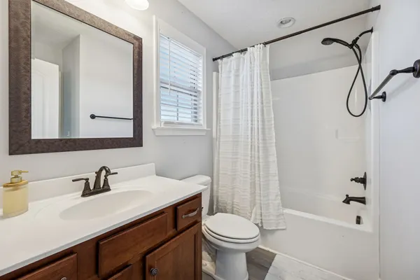 $374,999 | 2906 Dusenburg Drive, Christiana, TN 37037
