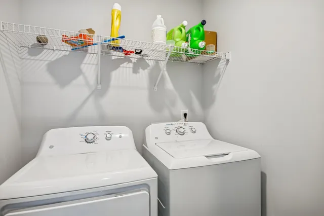 $379,999 | 2906 Dusenburg Drive, Christiana, TN 37037