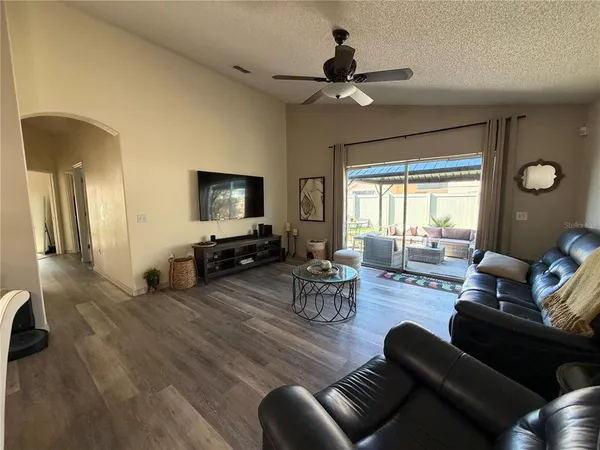 $2,300 | 723 Lady Diana Drive, Davenport, FL 33837