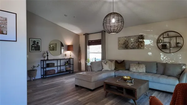 $2,300 | 723 Lady Diana Drive, Davenport, FL 33837