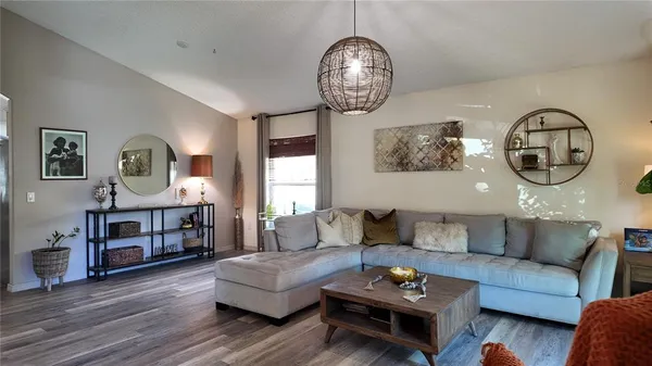 $2,300 | 723 Lady Diana Drive, Davenport, FL 33837