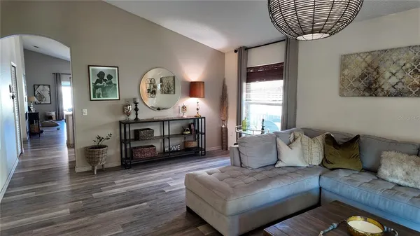 $2,300 | 723 Lady Diana Drive, Davenport, FL 33837