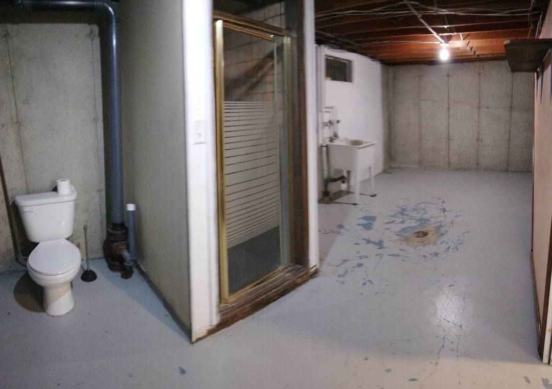 1920 Root Street Crest Hill, IL 60403 - Photo 11 of 17 a bathroom with a toilet and a shower