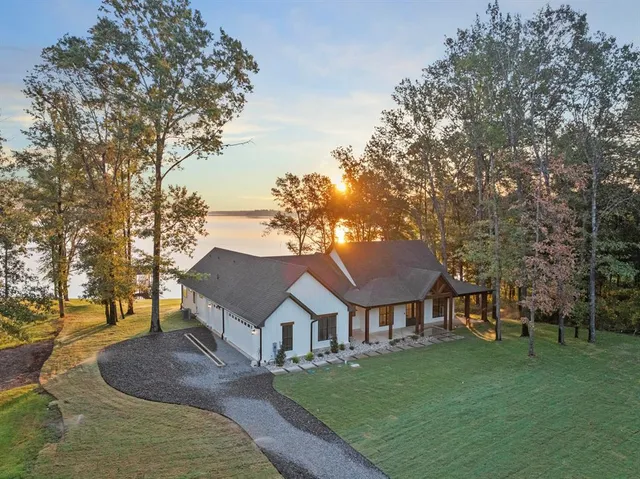 $250,000 | 642 North Private Road, Leesburg, TX 75451