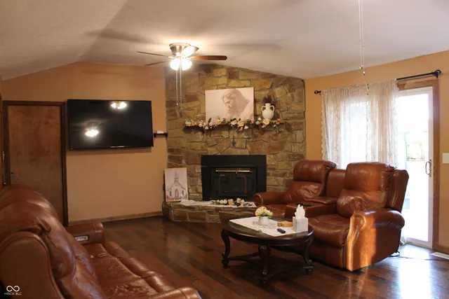 $289,500 | 441 Mutton Creek Drive, Seymour, IN 47274