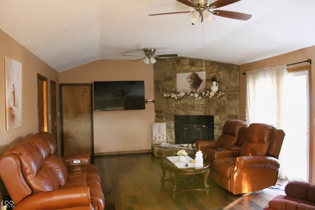 $289,500 | 441 Mutton Creek Drive, Seymour, IN 47274