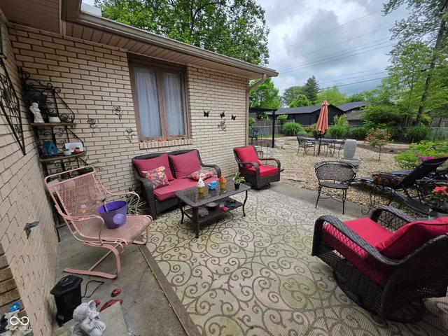 $289,500 | 441 Mutton Creek Drive, Seymour, IN 47274