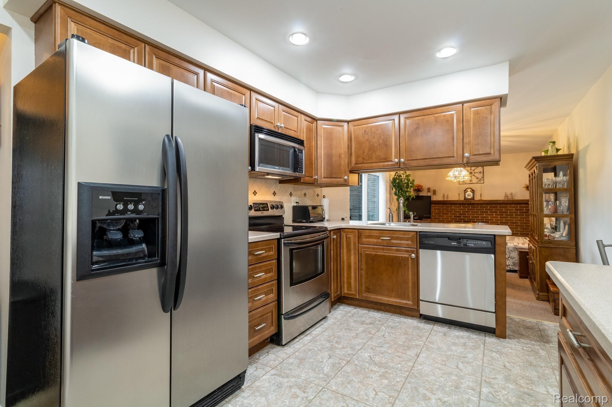 21727 Wick Road Taylor, MI 48180 - Photo 8 of 23 IMG_2305.CR2
