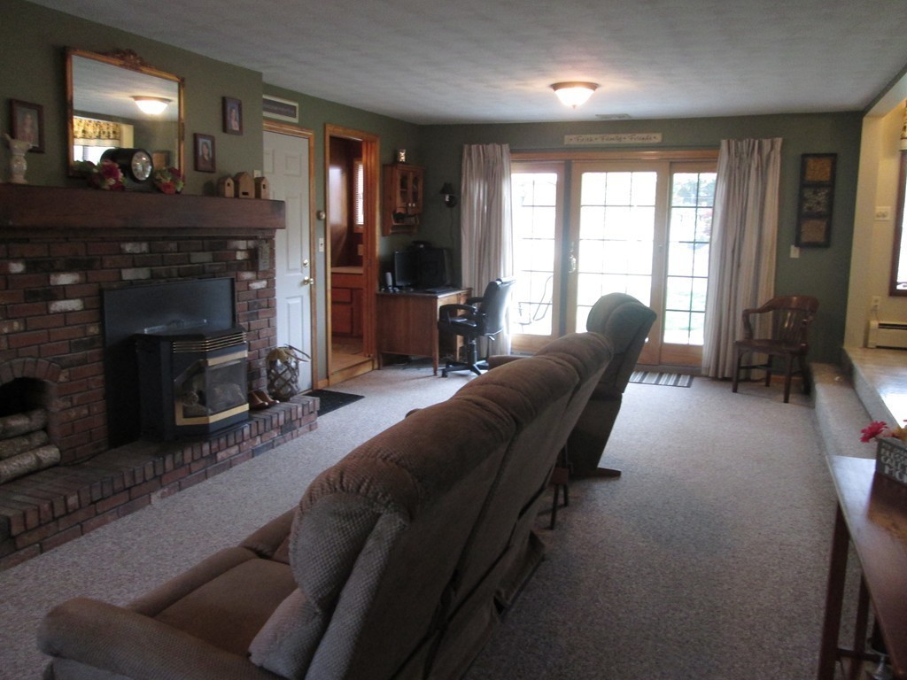 1045 Burnett Road Chicopee, MA 01020 - Photo 13 of 29 Gallery Image 13