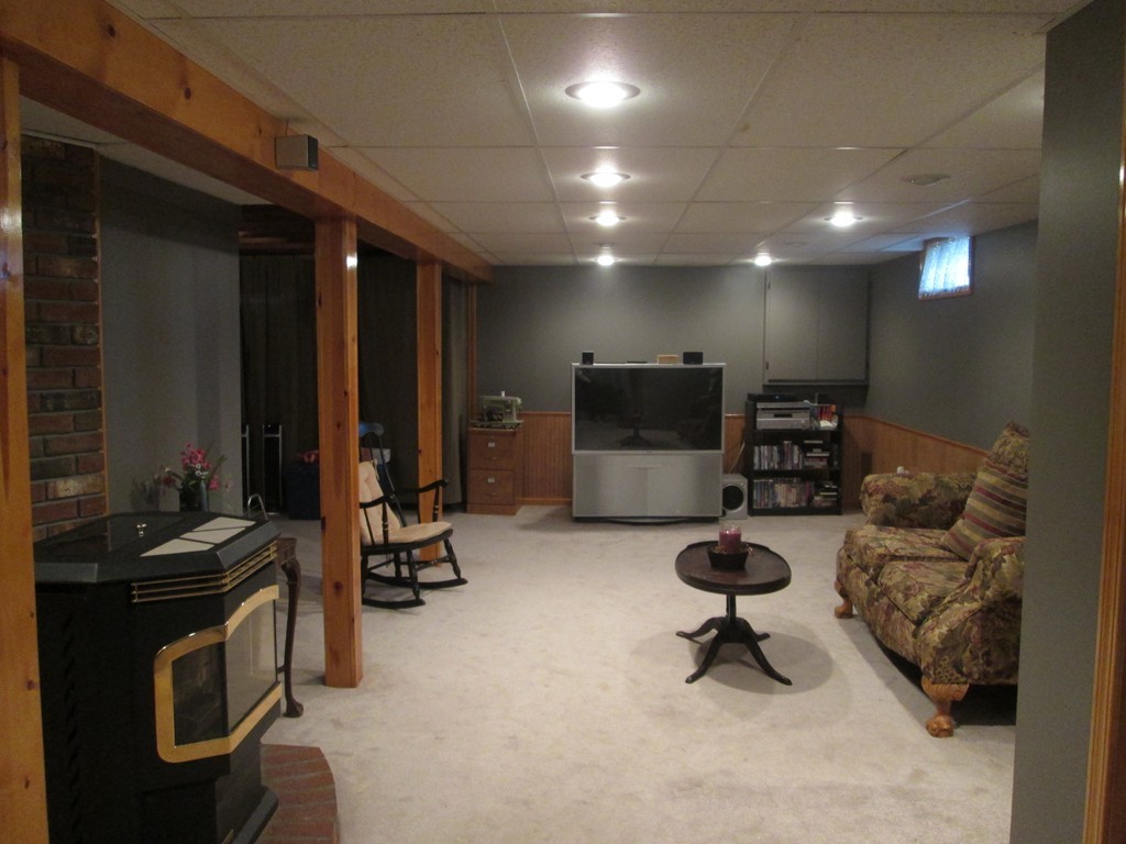1045 Burnett Road Chicopee, MA 01020 - Photo 19 of 29 Gallery Image 19