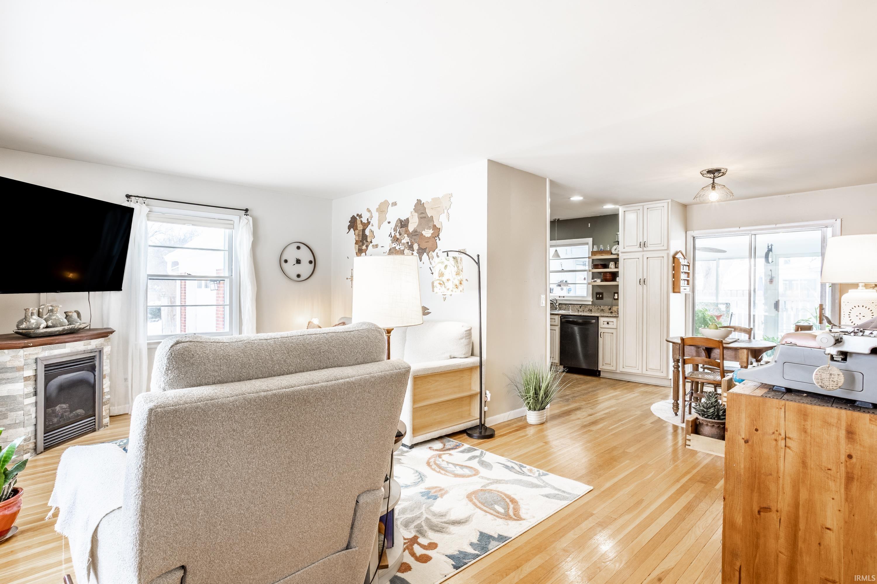 6252 Douglas Road Indianapolis, IN 46220 - Photo 15 of 36