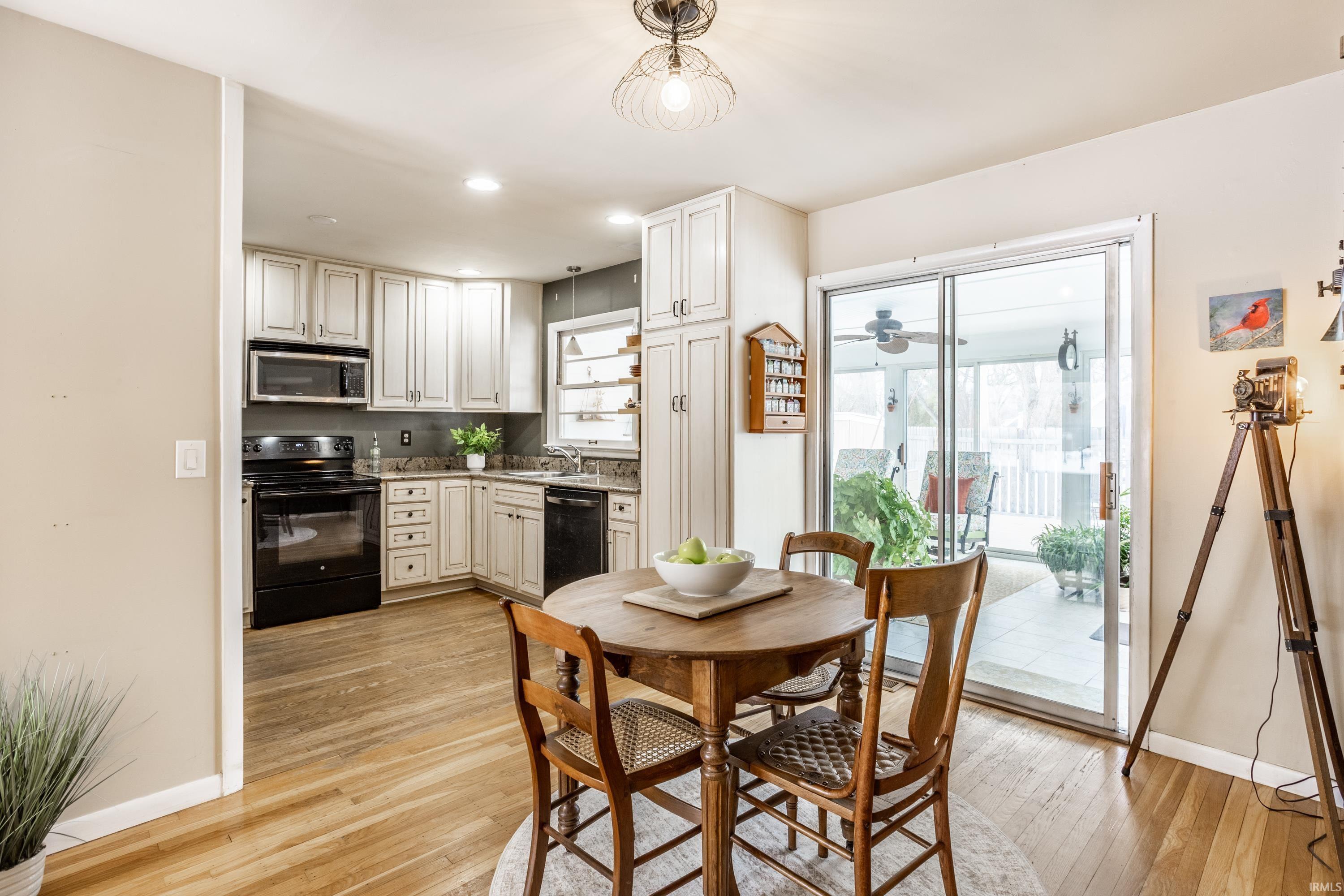 6252 Douglas Road Indianapolis, IN 46220 - Photo 20 of 36