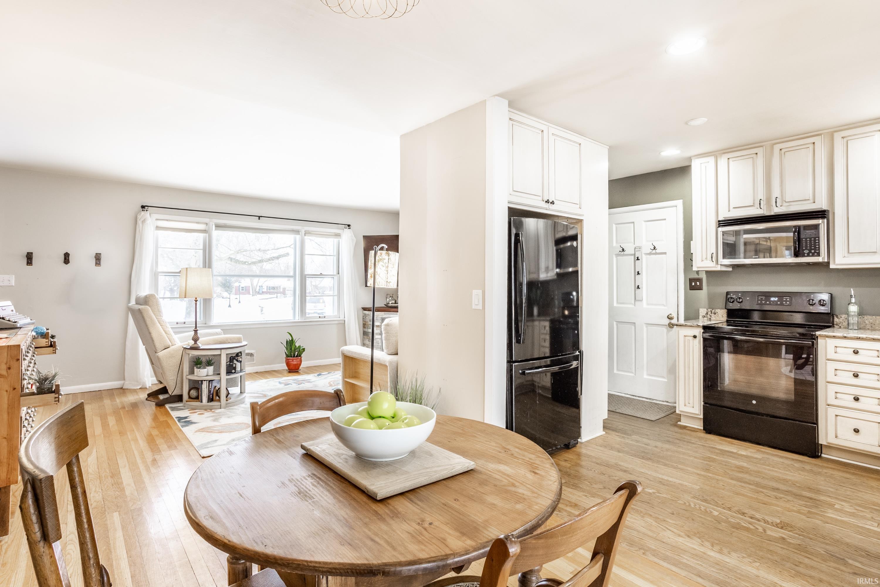 6252 Douglas Road Indianapolis, IN 46220 - Photo 21 of 36