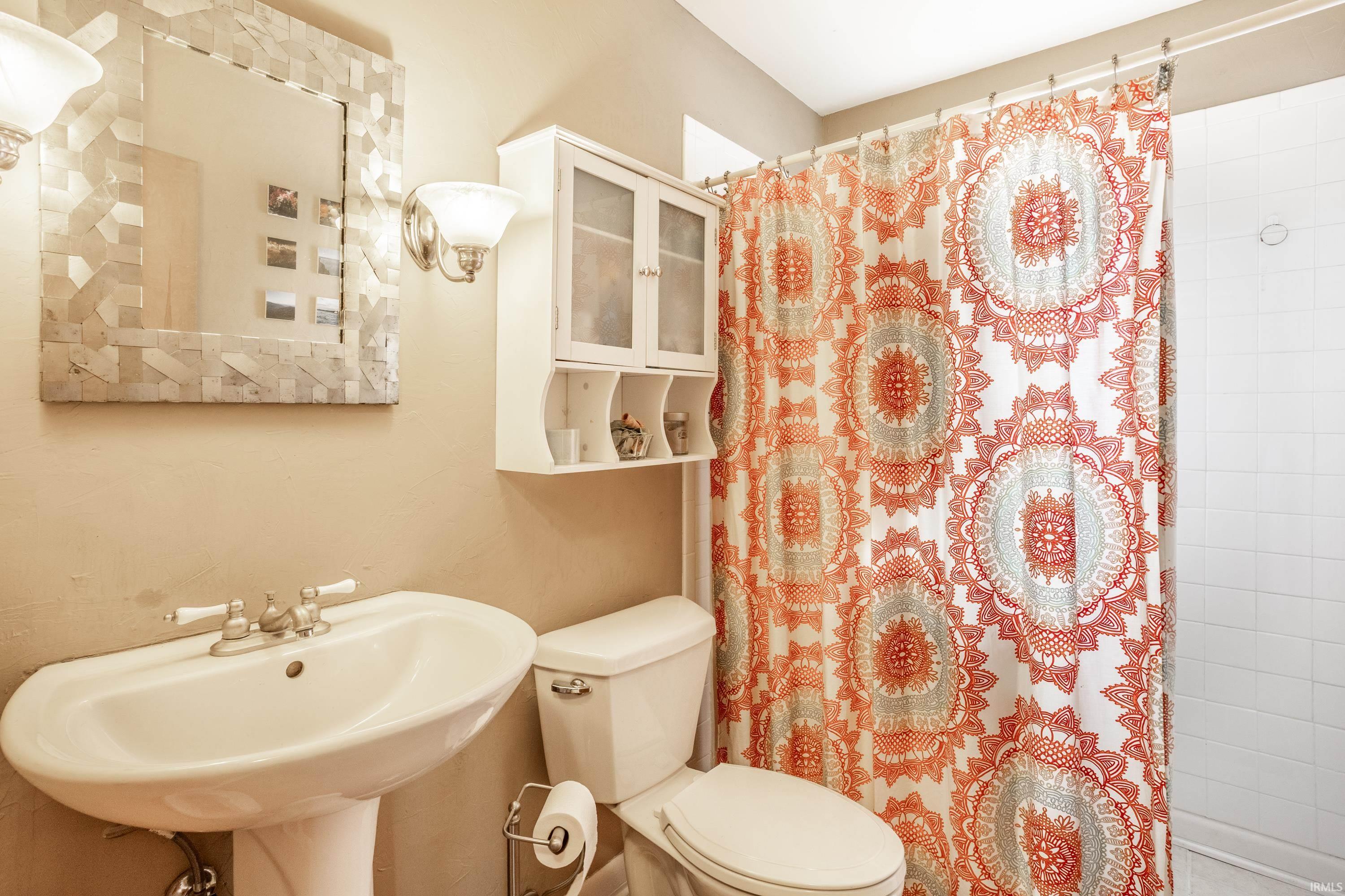 6252 Douglas Road Indianapolis, IN 46220 - Photo 32 of 36