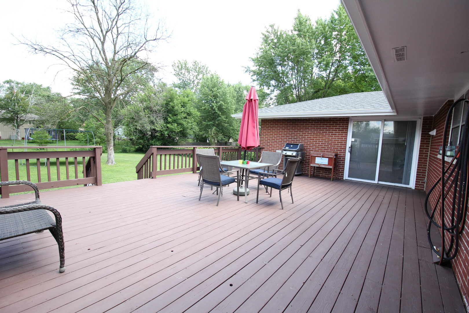 10-s021 Plainfield-Naperville Road Naperville, IL 60565 - Photo 38 of 40 a patio with table and chairs