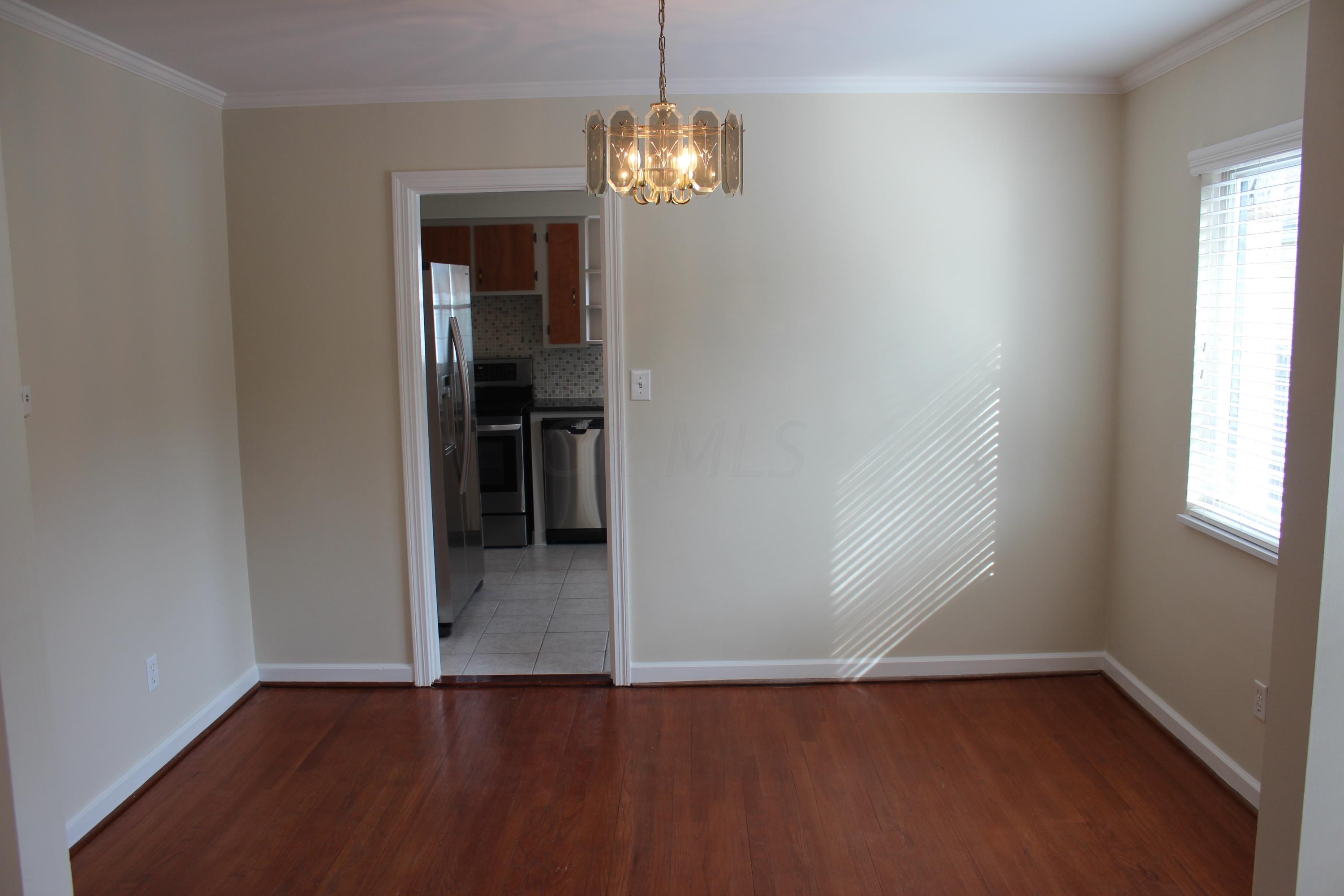 168 North Merkle Road Columbus, OH 43209 - Photo 7 of 29