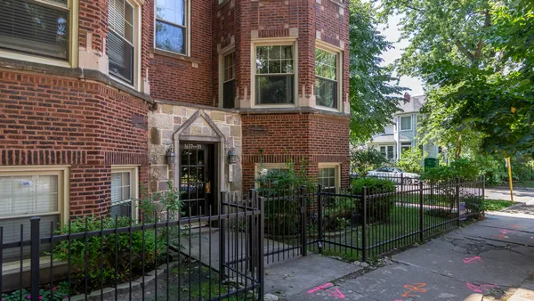 $275,000 | 1639 West Granville Avenue, Unit G, Chicago, IL 60660