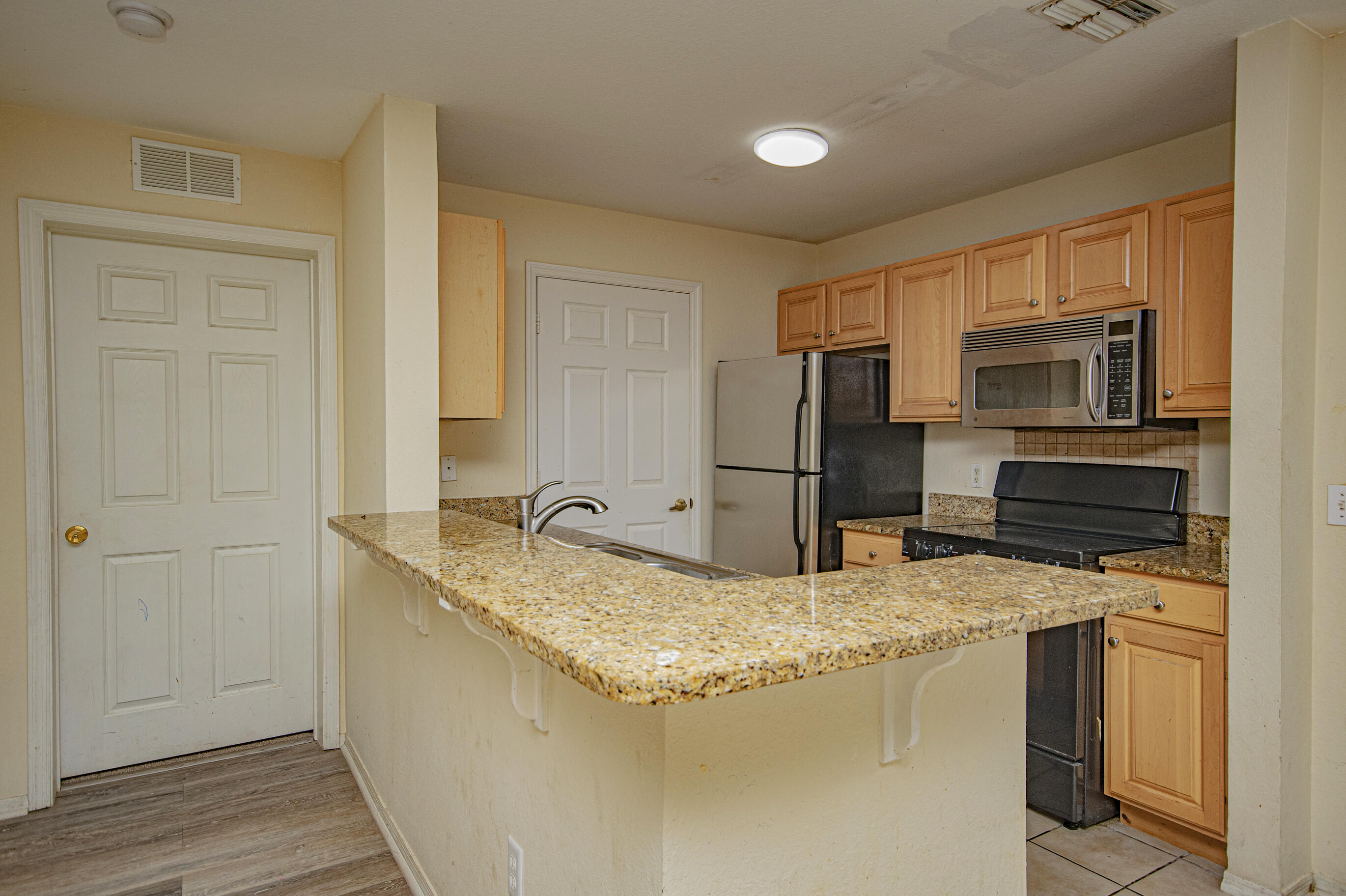 703 Lighthouse Road, Unit 703 Panama City Beach, FL 32407 - Photo 3 of 31 DSC_3851