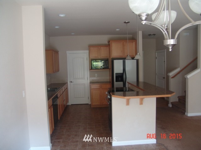 4216 Harris Road Southeast Port Orchard, WA 98366 - Photo 5 of 17 Gallery Image 5