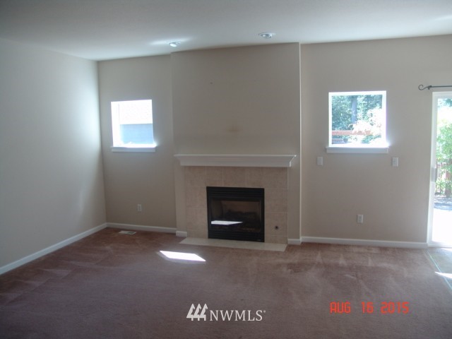 4216 Harris Road Southeast Port Orchard, WA 98366 - Photo 6 of 17 Gallery Image 6