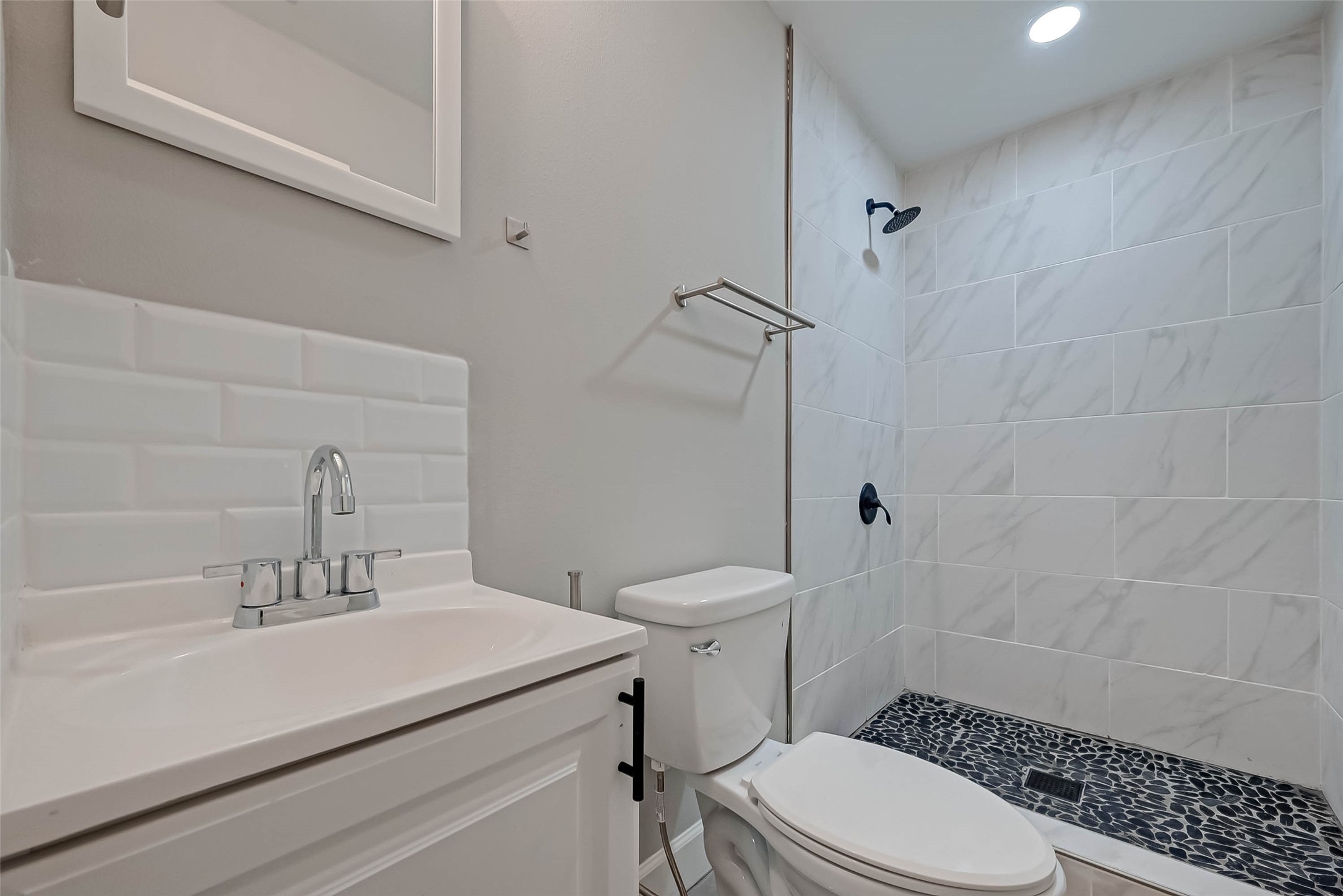 5838 Reed Road Houston, TX 77033 - Photo 15 of 19