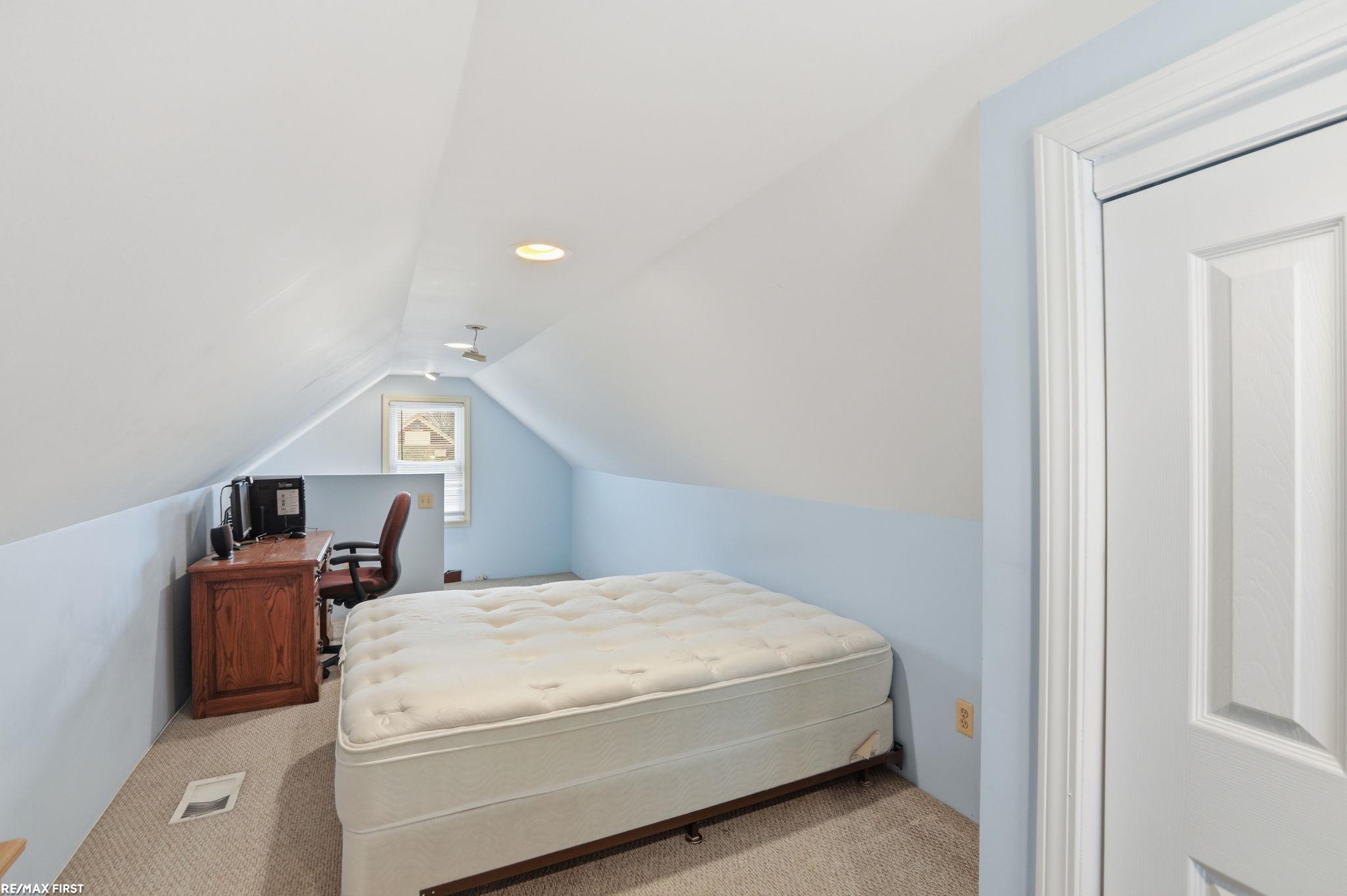 7220 Stephens Road Center Line, MI 48015 - Photo 16 of 23
